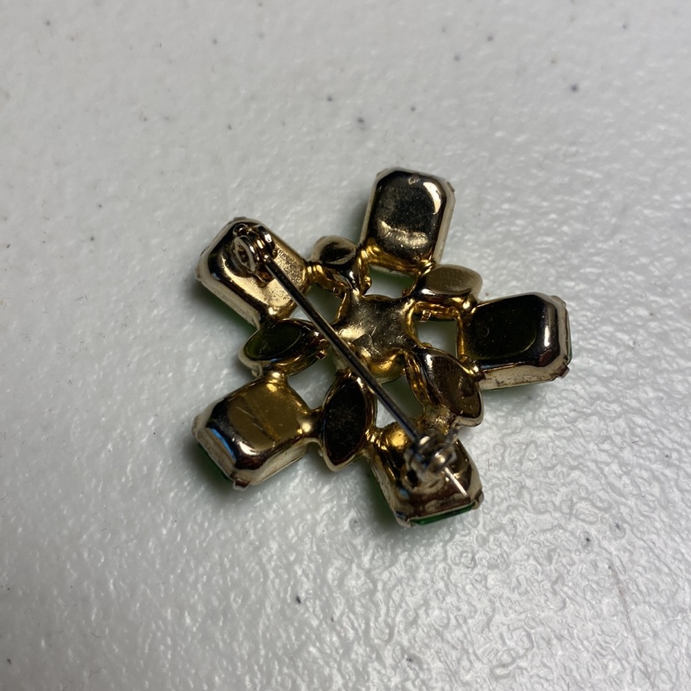 Green Rhinestone Brooch - Picture 5 of 5